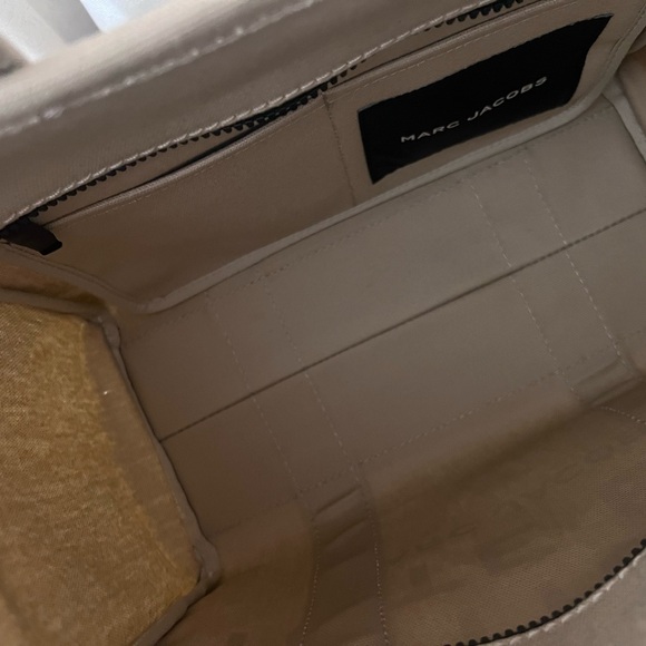 Marc Jacobs Tote Bag - Tan Canvas - Picture 8 of 10